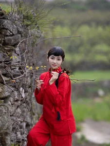 YiTuYu Art Language Vol.4584 Featuring Model Er: A Masterclass in Modern Portraiture and Aesthetic Photography - image 20