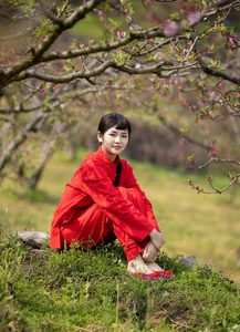 YiTuYu Art Language Vol.4584 Featuring Model Er: A Masterclass in Modern Portraiture and Aesthetic Photography - image 10