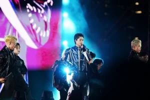 Chi Pu, Tang Duy Tan, and MONO Deliver High-Energy Stage Performances - image 6
