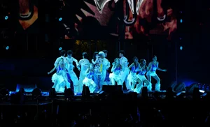 Chi Pu, Tang Duy Tan, and MONO Deliver High-Energy Stage Performances - image 5