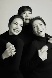 Vietnamese Supermodels Thuy Hang and Thuy Hanh: Ageless Beauty and Fashion Legacy - image 2