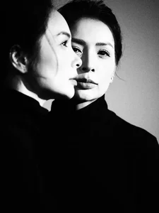 Vietnamese Supermodels Thuy Hang and Thuy Hanh: Ageless Beauty and Fashion Legacy - image 0
