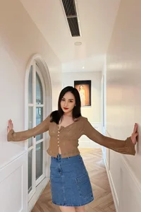 Inside Bao Thanh's Modern 200 sqm Apartment: A Masterclass in Contemporary Interior Design - image 8