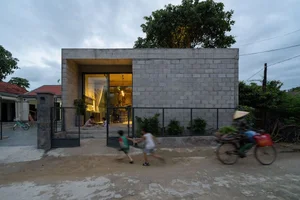 Stunning Raw Concrete House Design in Quang Ngai Defies Traditional Architecture - image 9