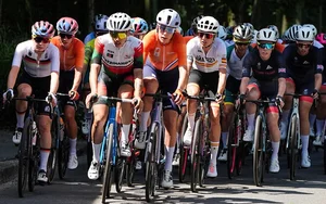 Olympic 2024: The Resilient Performance of Cyclist Nguyen Thi That in Paris - image 3