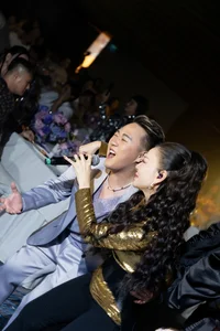 Vietnamese Showbiz Celebrates: Actor Chi Bao and Wife Share Joyous Moments - image 2