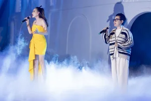 Vietnamese Showbiz Celebrates: Actor Chi Bao and Wife Share Joyous Moments - image 0