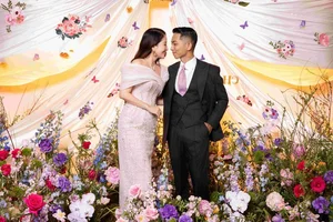 Vietnamese Showbiz Celebrates: Actor Chi Bao and Wife Share Joyous Moments - image 5