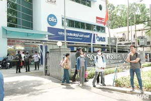 The Long Wait: Vietnamese Workers Travel 250km and Brave Sleepless Nights for Korean Farm Visas - image 4