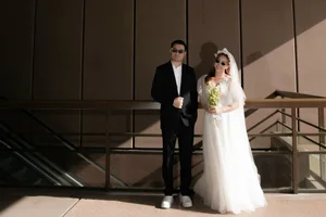 Van Hugo Goddess Wedding Dress and Hidden Tattoos Revealed - image 3