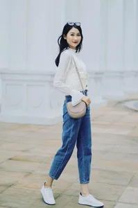 The Chic Everyday Style of Miss Que Anh: A Masterclass in Minimalist and Modern Street Fashion - image 6