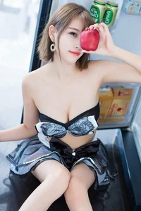 Modern Aesthetics and Fashion Trends in Chinese Modeling - image 80