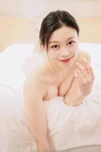 Modern Aesthetics and Fashion Trends in Chinese Modeling - image 44