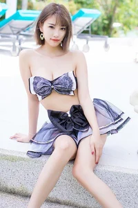 Modern Aesthetics and Fashion Trends in Chinese Modeling - image 52