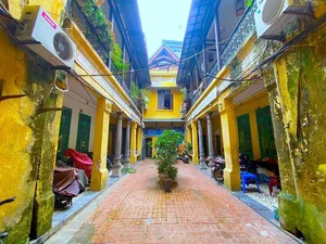 Inside the Historic 800m2 Mansion of Hanoi's Wealthiest Tycoon - image 7