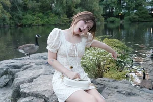 Chao Gen Z Influencer Surprises Fans with Stunning New Fashion Makeover - image 5