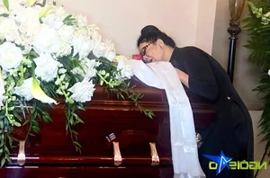 Emotional Moments as Family Supports Kasim Hoang Vu’s Mother at Funeral - image 8