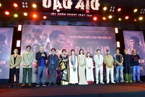 Thai Hoa and Star-Studded Cast Shine at 'Dia Dao' Movie Premiere - image 7