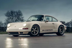 Porsche 911 Restomod: The Perfect Rebirth of a Timeless Classic Icon - image 2