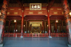 Decoding the Symbols of Supreme Power: Regalia of the Nguyen Dynasty - image 0