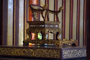 Decoding the Symbols of Supreme Power: Regalia of the Nguyen Dynasty - image 8