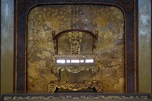 Decoding the Symbols of Supreme Power: Regalia of the Nguyen Dynasty - image 5