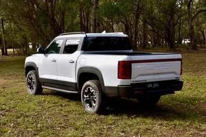 New BYD Shark 6 2026 Pickup Truck with 2.0L Turbo Engine - image 5