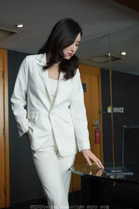 IESS Xiao Bao - White Tights and Professional Office Style Gallery - image 15