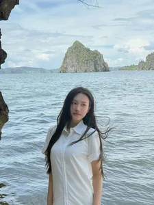 Doan Van Hau's Wife Do Hai My Radiates Beauty One Year Post-Baby - image 7