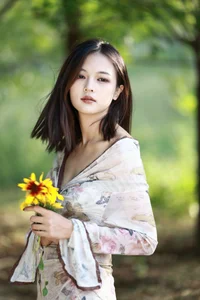 YiTuYu Art Language Vol.10546: The Vibrant Style of Model You Men Da Xia - image 17