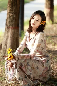 YiTuYu Art Language Vol.10546: The Vibrant Style of Model You Men Da Xia - image 7