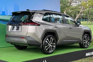 2026 Toyota RAV4 Hybrid Revealed: Pricing, Specs, and Vietnam Launch Potential - image 0