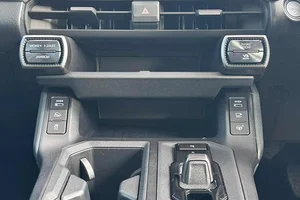2026 Toyota RAV4 Hybrid Revealed: Pricing, Specs, and Vietnam Launch Potential - image 4