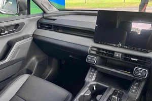 2026 Toyota RAV4 Hybrid Revealed: Pricing, Specs, and Vietnam Launch Potential - image 3
