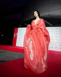 Fan Bingbing Radiates on International Stage but Faces Criticism at Home - image 5