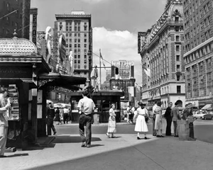 Timeless Elegance: A Visual Tour of New York City in the 1950s - image 1