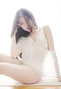 Captivating Vietnamese Portraits: Young Fashion and Lifestyle Trends Pack 9 - image 27