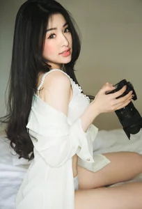 Captivating Vietnamese Portraits: Young Fashion and Lifestyle Trends Pack 9 - image 18