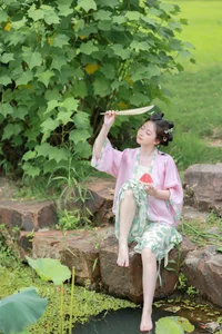YiTuYu Art Language Vol.9841: Xiao Mao Yu Gan Artistic Portrait Series - image 1