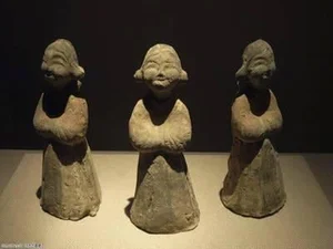 Ten Catfish Lead Archaeologists to a Mind-Blowing Ancient Tomb Discovery - image 3