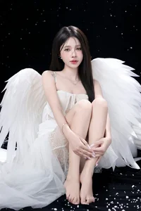 Popular Arena of Valor Female Pro Player Celebrates Birthday - image 3