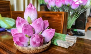 Exploring Thanh Tien: Hue's 300-Year-Old Traditional Paper Flower Village - image 0