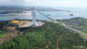 The Majestic 125-Meter Bodhisattva Statue on Thien Ma Mountain - image 11