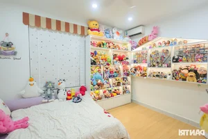 Meet the Hanoi Girl with a Stunning Hundred-Million-Dong Plush Toy Collection - image 1