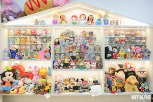Meet the Hanoi Girl with a Stunning Hundred-Million-Dong Plush Toy Collection - image 4