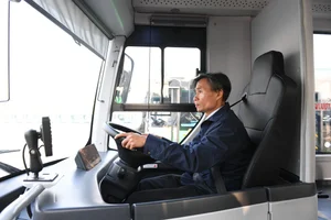 VinFast Unveils New Urban Electric Bus: A Major Step Towards Green Public Transit - image 8