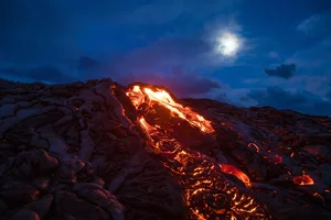 Science Explained: What Would Actually Happen If You Threw Trash Into a Volcano? - image 2