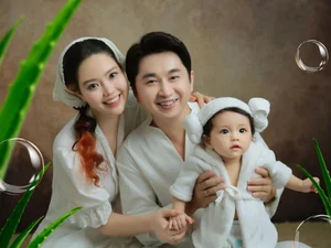 Meet the Adorable, Doll-Like Daughter of Celebs Bao Anh and Bang Cuong - image 3