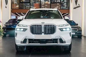 BMW X7 in Vietnam: Massive 800 Million VND Discount at Dealerships - image 5