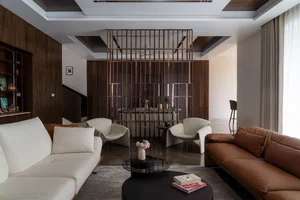 Modern 2-Story House Design Featuring Central Courtyard and Raw Concrete - image 17